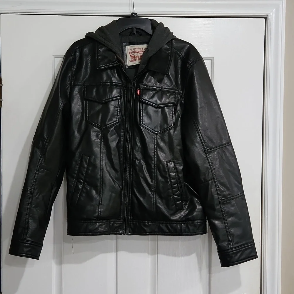 LEVI’S • Men's Faux Moto Leather Trucker Hoody with Sherpa Lining Size Medium